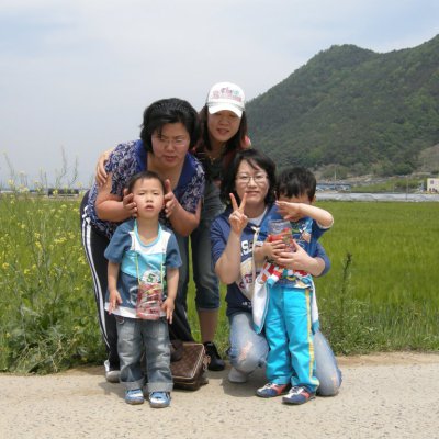 2009년 아기학교 딸기밭 체험 사진 10