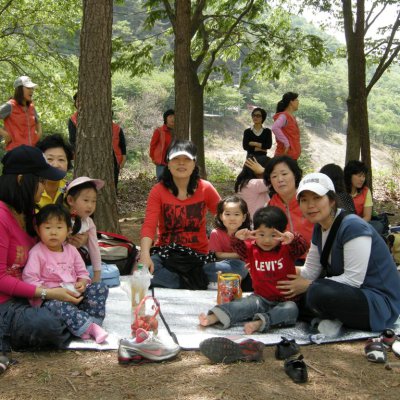 2009년 아기학교 딸기밭 체험 사진 18