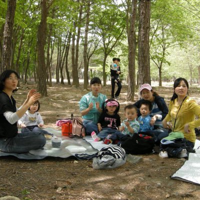 2009년 아기학교 딸기밭 체험 사진 20