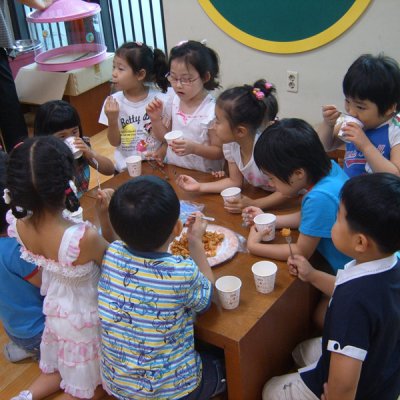 유치부 친구초청주일 사진 6