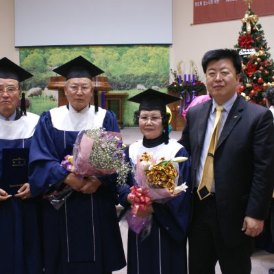 2009년 경로대학 졸업식 사진 60