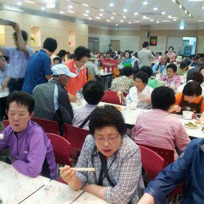60주년 감사 식사대접 사진 4