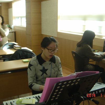 찬양으로 예배를 드려요 사진 6