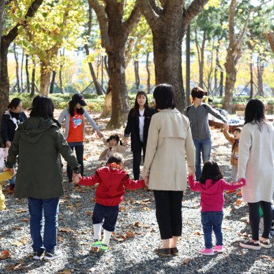 유아부 야외예배 사진 68