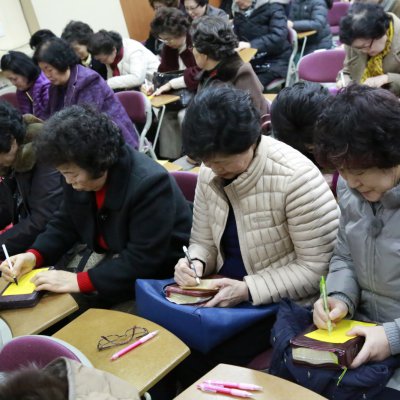 옛 성전에서의 마지막 예배 사진 14