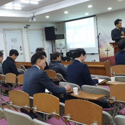 옛 성전에서의 마지막 예배 사진 182