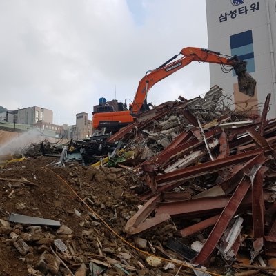 옛 성전에서의 마지막 예배 사진 199